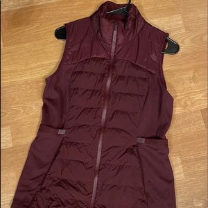 Lululemon Down For It All Vest
Cassis color. Size 10. GUC.